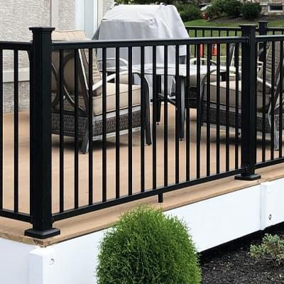 Photo of an aluminum railing style linking to the aluminum railing page