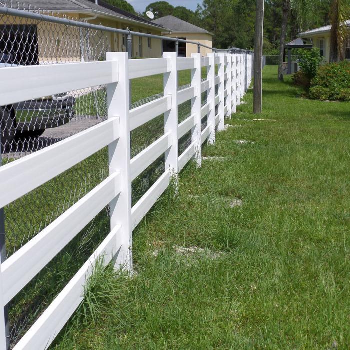 4 Rail Horse Fence Right to Left