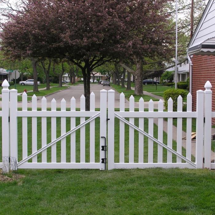 Ellington vinyl picket fence double gate