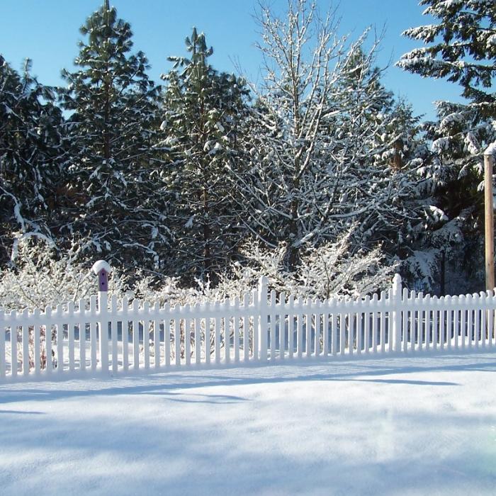 Weatherables Ellington White Vinyl Picket Fence Double Gate Kit