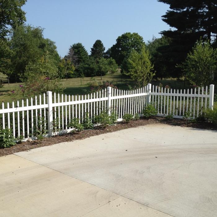 Stratford picket fence overlooking golf course