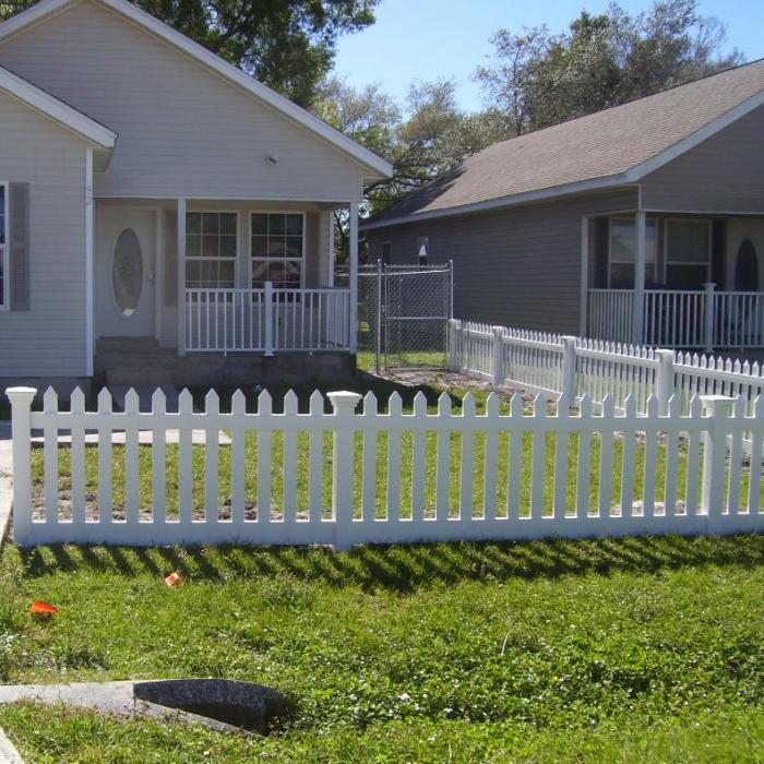 3' Plymouth™ Vinyl Picket Fence Weatherables