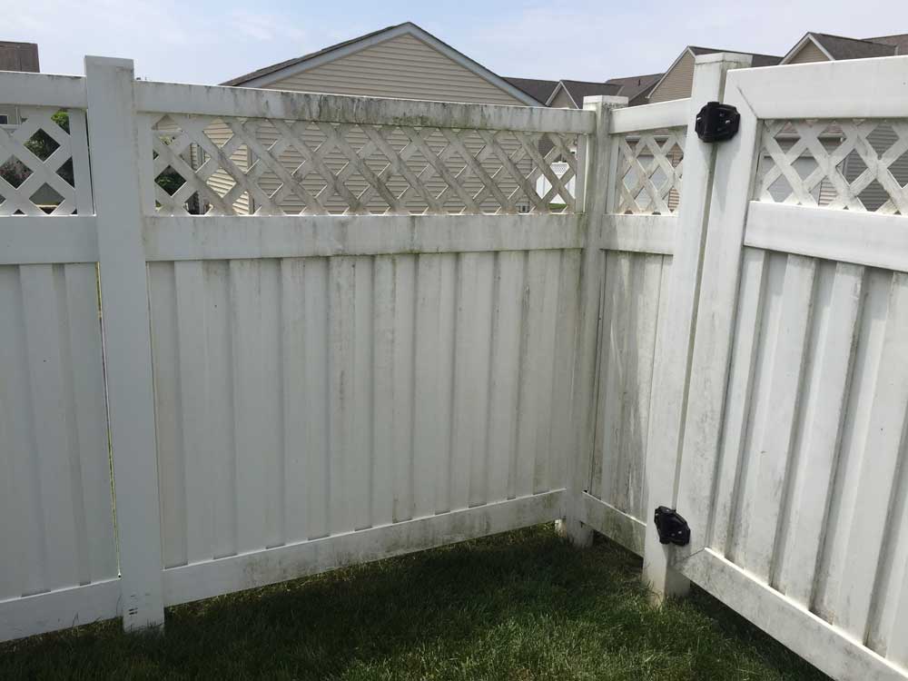 How To Cleaning Vinyl Fencing