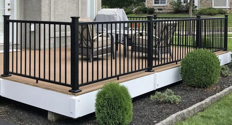 Weatherables Stanford Aluminum Outdoor Deck Raliing