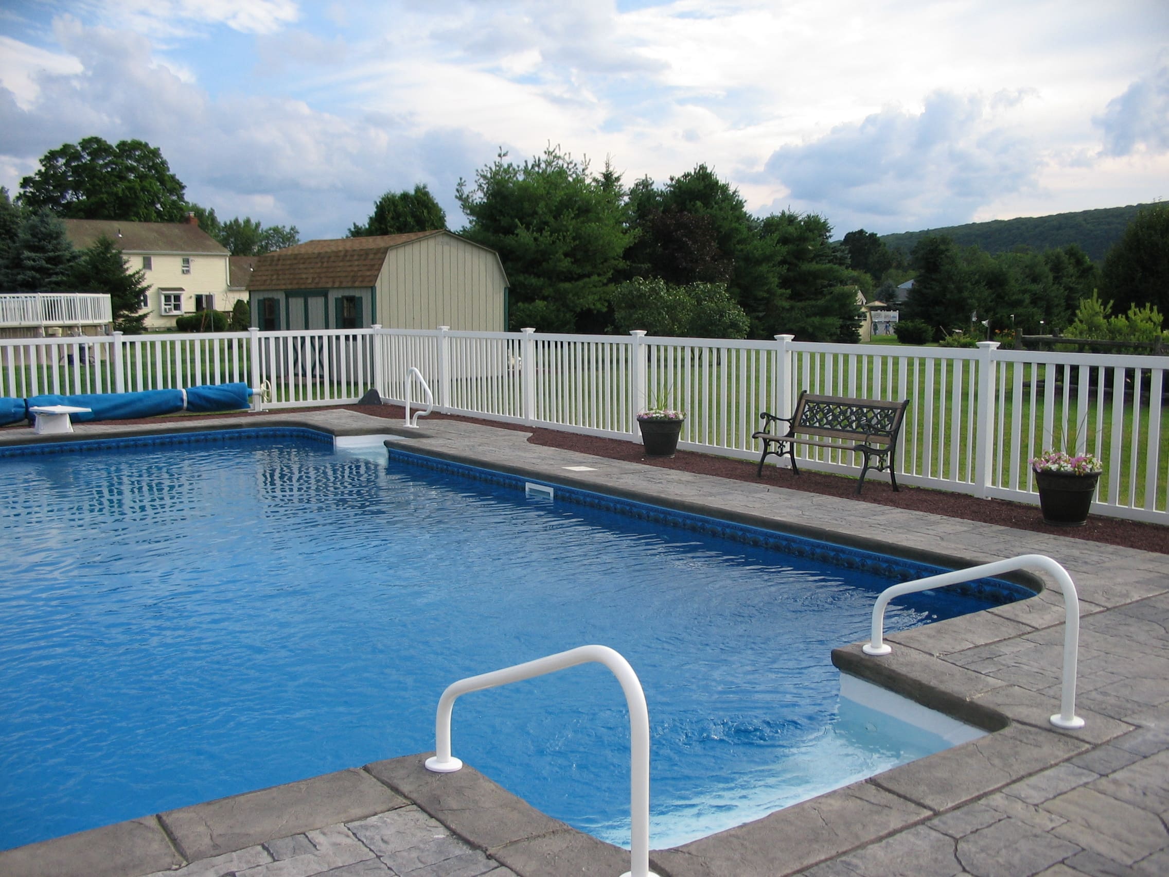 The Best Pool Fence for Safety and Privacy Weatherables